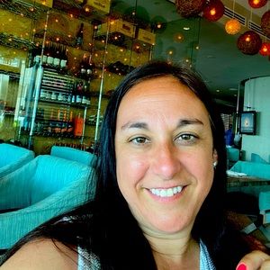 Meet your Posher, Santina